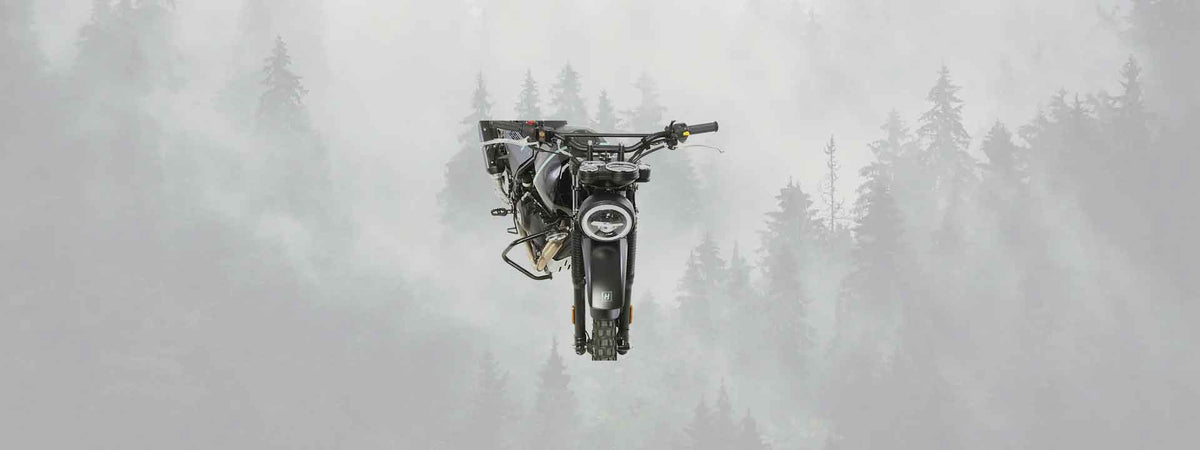 Collection de kits pour Royal Enfield Himalayan sur Blackpines.fr.