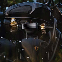 Colliers echappement Triumph Motone Custom en edition limitee. Blackpines.fr