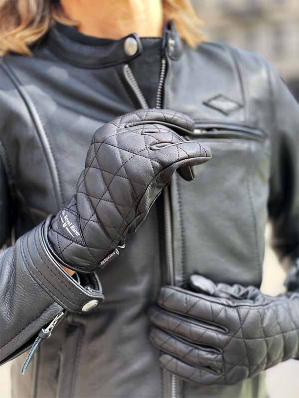 Gants moto femme en cuir SOHO The Royal Racer. Blackpines.fr