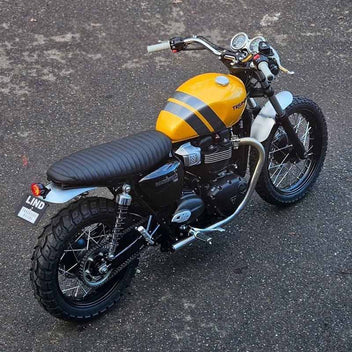 Garde-boue avant court alu brosse Motone Customs Shorty pour Triumph LC. Blackpines.fr