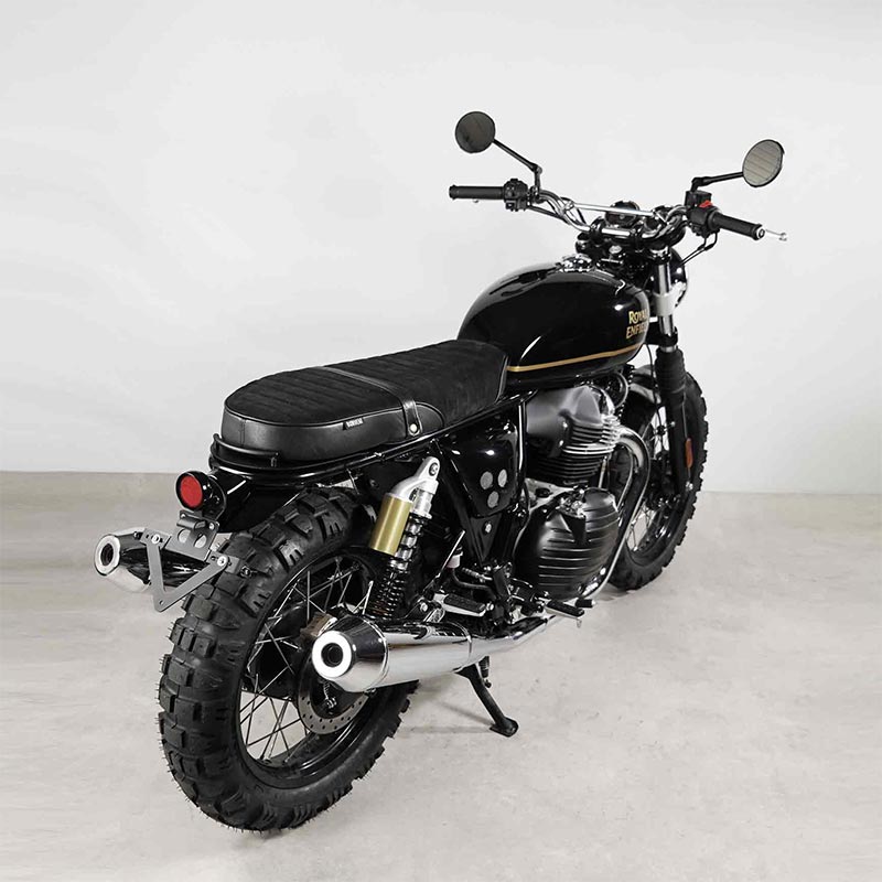 Kit selle modulable cuir daim noir pour Royal Enfield 650. Blackpines.fr