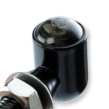 Zoom sur le mini-clignotant LED au look retro marque Bonvent Motorbikes.