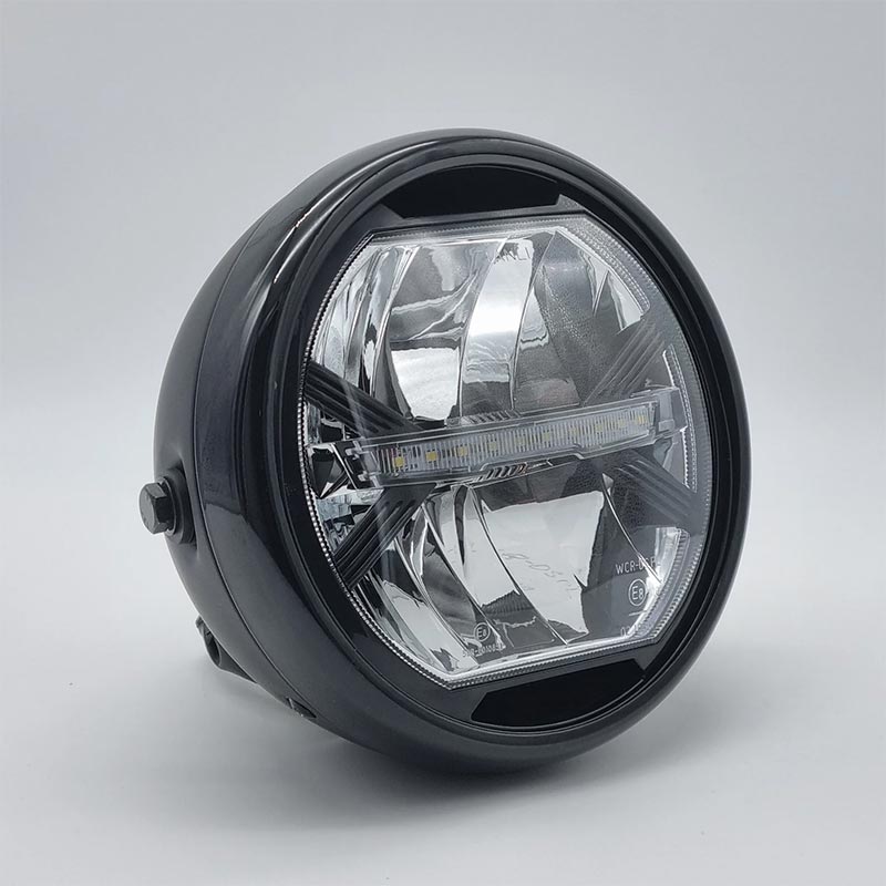 Phare moto LED type 3 avec cuvelage noir. Blackpines.fr