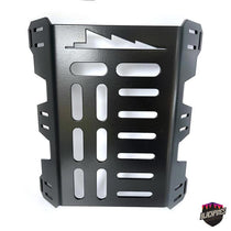 Plaque avant universelle Blackpines pour enduro et trail.