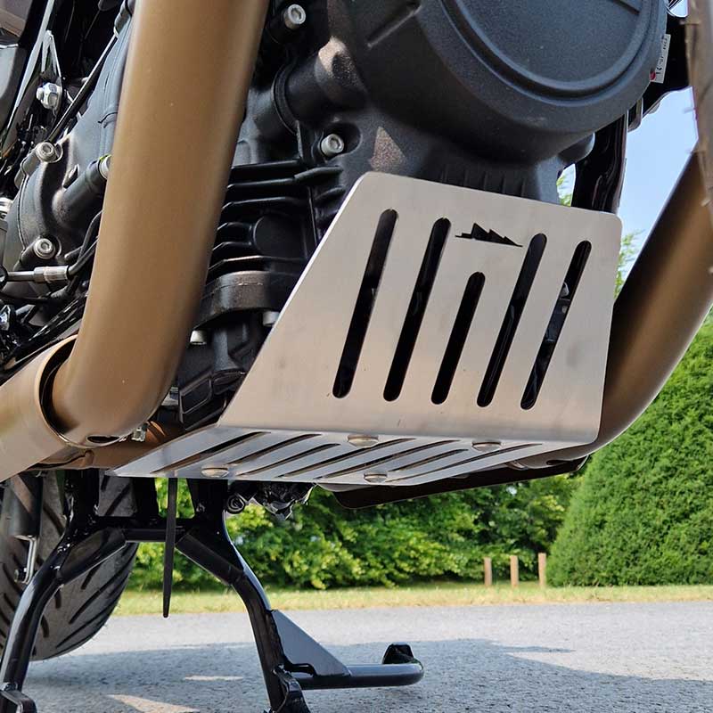 Sabot moteur Moto Guzzi V7 850 et V9 Blackpines. Blackpines.fr