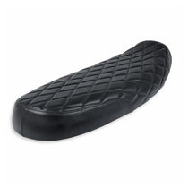Selle profil bas noire surpiqûres losanges Bonvent Motorbikes pour Triumph Modern Classics.
