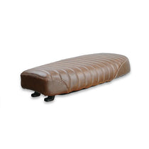 Selle scrambler Classic marron pour Royal Enfield Bonvent Motorbikes. Blackpines.fr