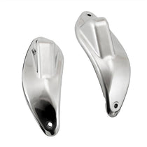 Support feu arriere sous selle poli Motone Lamprey pour Triumph Bobber. Blackpines.fr