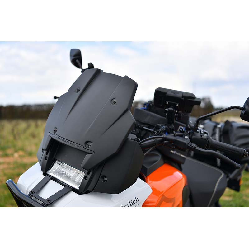 Saute vent moto noir Flowjet Wunderlich pour Pan America 1250. Blackpines.fr