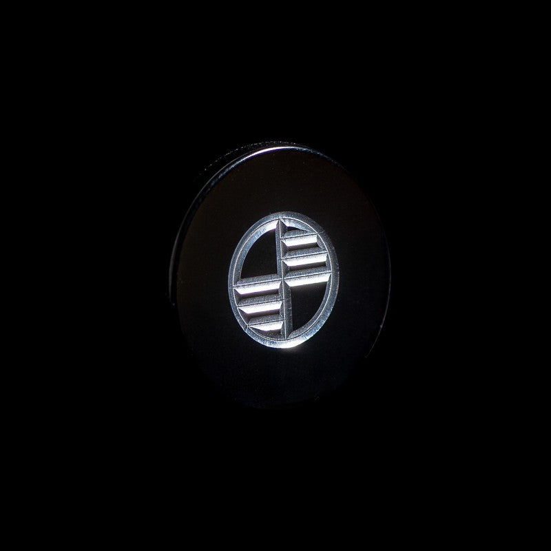 Badge Ex-Motorcycle de capot de selle C-icon Black pour BMW R NineT. Blackpines.fr