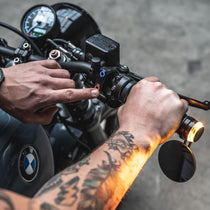 Commodo LED noir 2 boutons noirs Rebelmoto. Blackpines.fr
