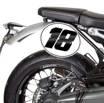 Support numero Barracuda pour BMW R nineT. Blackpines.fr
