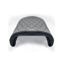 Selle scrambler noire Barracuda  Europacc selle moto blackpines.fr