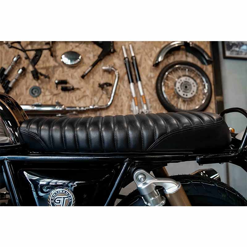 Selle Classic scrambler Bonvent pour Interceptor et Continental GT. Blackpines.fr