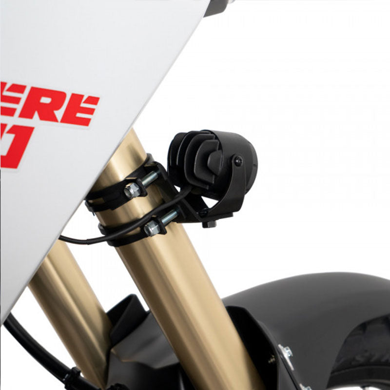 Supports Barracuda pour feux additionnels moto diametre 54 57 mm. Blackpines.fr 